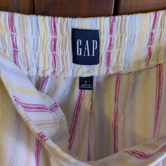 Gap brand linen shorts, pink, yellow and blue stripes - Picture 3 of 3